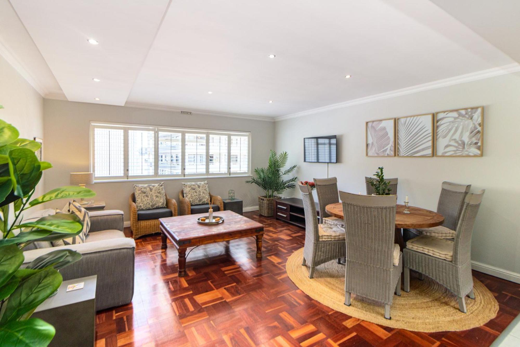 Vicmor Court 22 By Ctha Le Cap